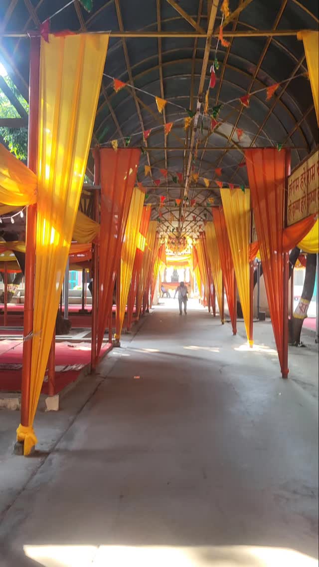 Listening to Ram Katha shlokas during Navaratri holds immense spiritual significance. It connects us to the divine, invokes positive energies, and purifies our mind and soul. During this auspicious time, chanting these shlokas helps us seek blessings of strength, wisdom, and righteousness, aligning us with the essence of Goddess Durga. Make your Navaratri even more meaningful by immersing yourself in the sacred words of Lord Ram. 🌸🙏
#Navaratri #RamKatha #SpiritualAwakening #DivineEnergy