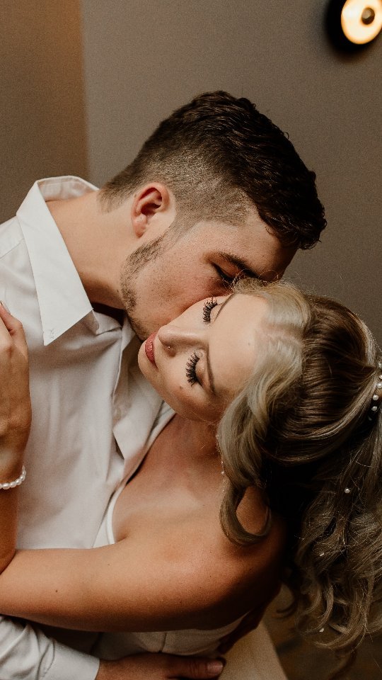 A little bit of direct flash to give that vintage look.
Definitely one of our favourite couple shoots thanks to @anemikeschutte & Kobus.
You guys are a blast to take photos with.
Counting down the days until your wedding day🎉