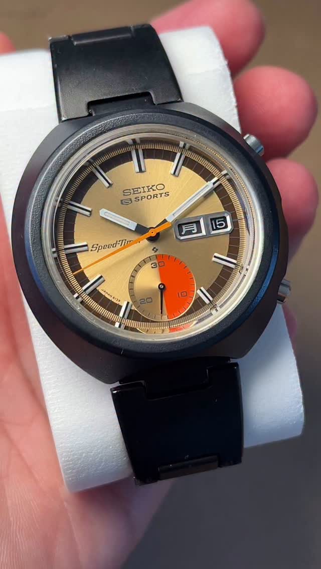 For Sale! We’re excited to offer this hard-to-find 1972 Seiko 6139-8010, a striking chronograph from Seiko’s legendary 6139 lineup, featuring a rich gold sunburst dial and its original black-coated stainless steel case and bracelet — a bold, rarely seen factory finish that sets this reference apart from its more common cousins.
Fully serviced and running smoothly, this example is presented in honest vintage condition with its original Seiko-signed bracelet — a rare and desirable combination for collectors and enthusiasts alike.
#Seiko6139 #VintageSeiko #SeikoChronograph #SeikoCollector #Seiko6139Collectors #GoldDialSeiko #SeikoVintage #BlackCaseSeiko #TempoPrima #VintageWatches #MechanicalChronograph #SeikoOriginal #SeikoAutomatic #RareSeiko #WatchCollectors #VintageChronograph #WatchesOfInstagram #WatchFam #JapaneseWatches #SeikoHistory #70sWatches #SeikoLove