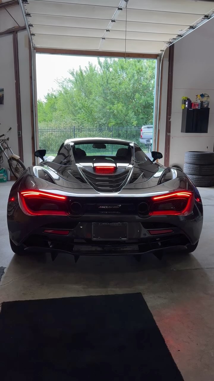 A little Mclaren ASMR for your day
.
.
.
#asmr #mclaren #720s #mclaren720s #coldstart