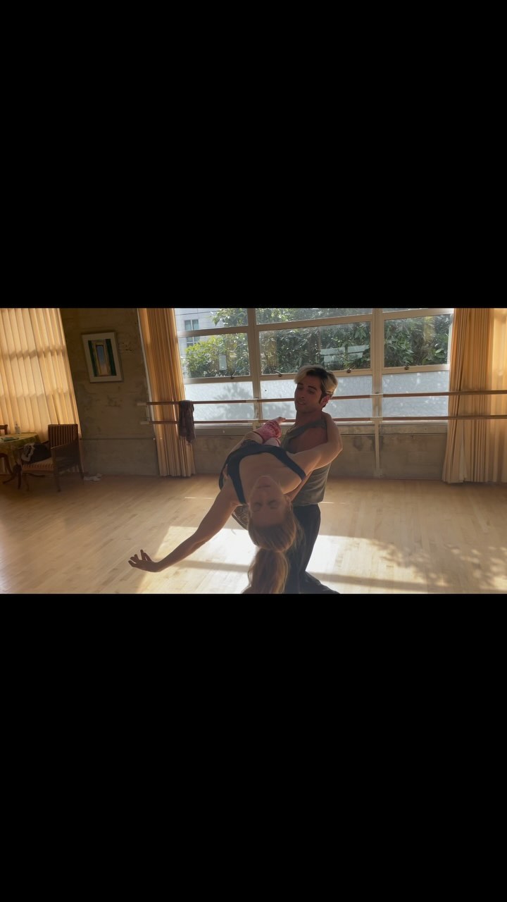 One week till the show!! 🎟️✨
Dancing (and performing) and partnering while 5+ months pregnant is not the easiest thing I’ve done …. But on the other hand it’s so natural to just keep moving !!
Every week I ask my partner if he can lift an additional pound 😆😉🤰