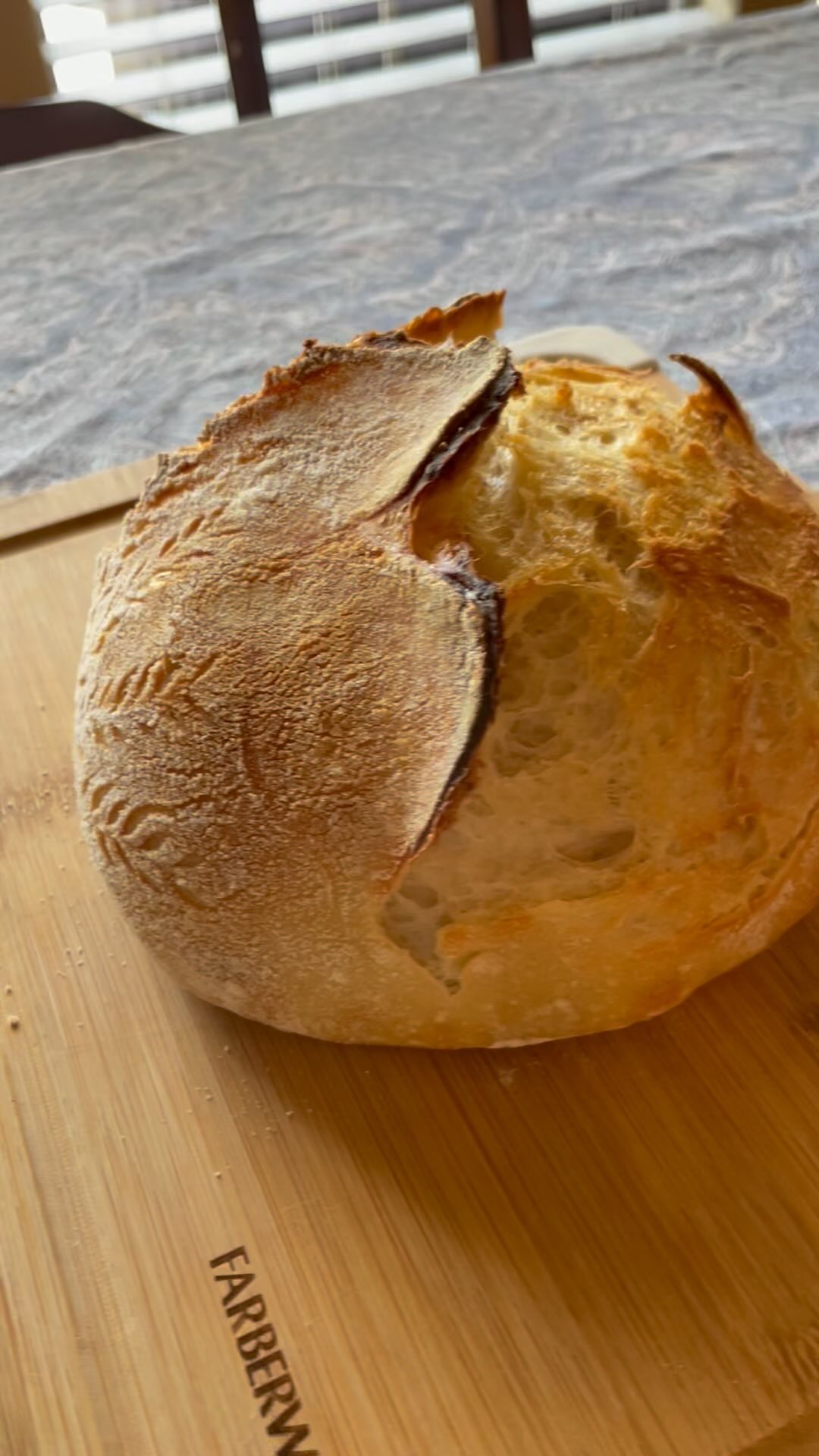 This GORGEOUS design was so satisfying to do 😍 Order some delicious homemade sourdough today - link in bio!
#sourdough #homemadebread #sourdoughscoring #smallbusiness #localbusiness