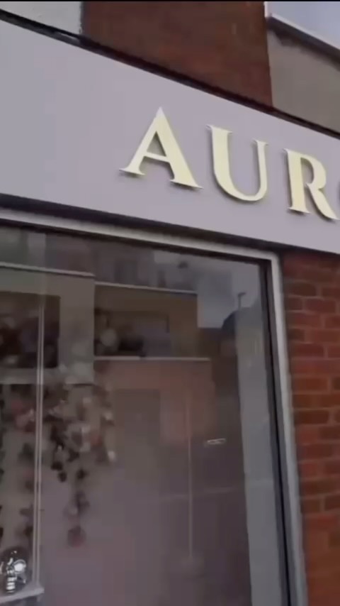 Meet Olivia...
Olivia is one of our amazing lash technicians along side Georgina one of the owners of Aurora who is off for a short while to have baby no 2!
She offers all types of lash extensions and brow waxing.
To book with Olivia go to her page @livforlashes_ and book via her link xx
#Lashes #eyelashextensions #fleet #eyelahesfleet