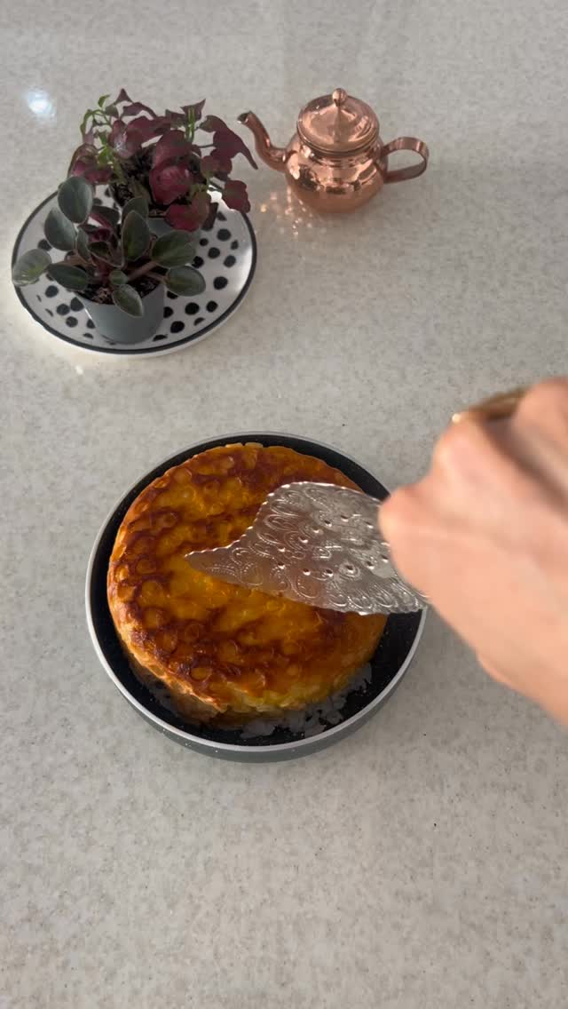 Here is a bread tahdig because we love you all 😙