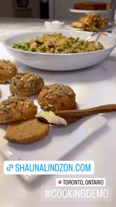 My April Adventures cooking demo is here!
☔️
We will be making:
🥯High fibre and protein buns. Super healthy and good for blood sugar control and satiety.
🥬Springtime quinoa salad with leeks, edamame and asparagus
🍋Slow cooked salmon with roasted lemon relish
🥕Baked eggrolls
🫐Berry ricotta cake
Sign up for in-person or zoom cooking classes. Link is in my bio.