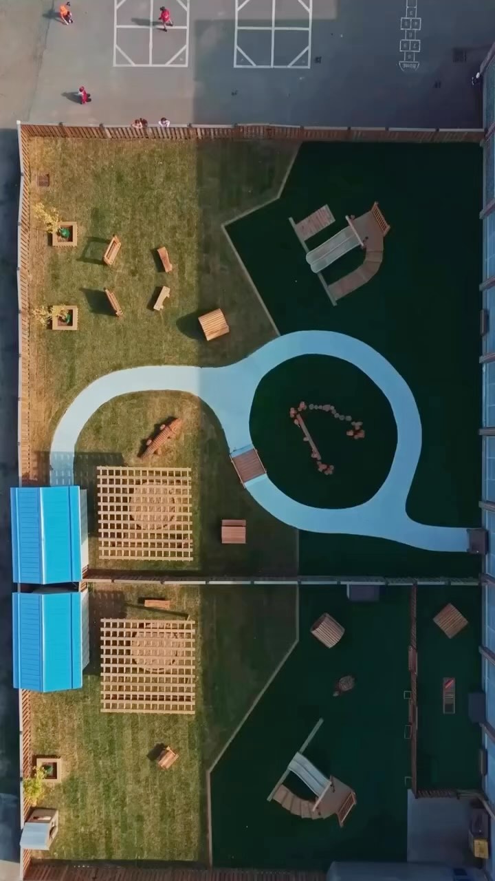 A fun install we did earlier this summer. If you are looking for this type of play area for your school or daycare, reach out to @apeplayground