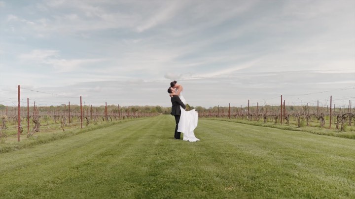 Capturing the unforgettable moments from Anna and Mike's special day. Congratulations to the newlyweds! 🎥💍 #WeddingHighlights #AnnaAndMike #WeddingVideography #saltwaterfarmvineyard #ctwedding #ctweddingvideo