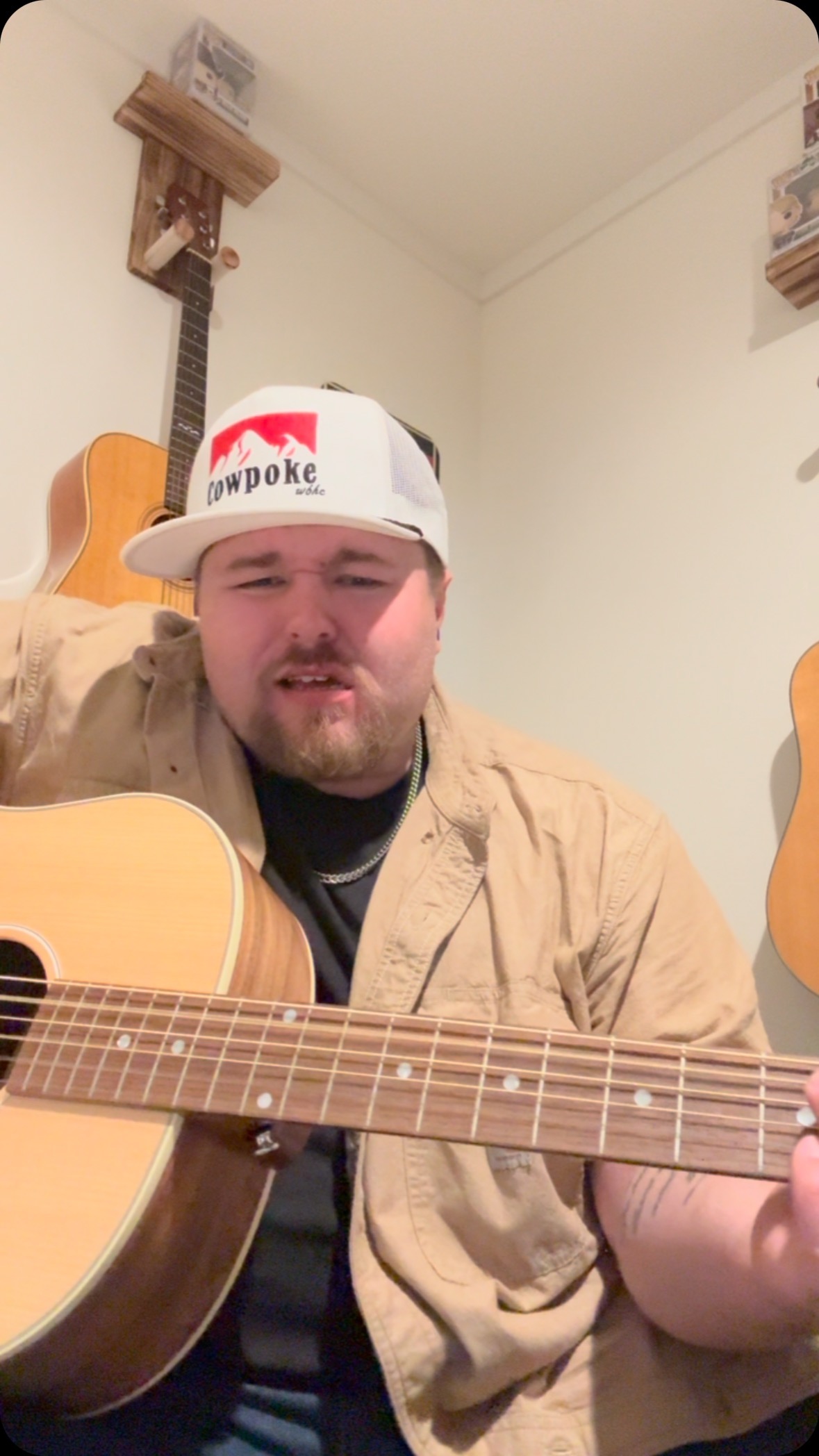 A black cat crossed the road on my way home from a show so I decided to learn this song #zachtop @zach_top