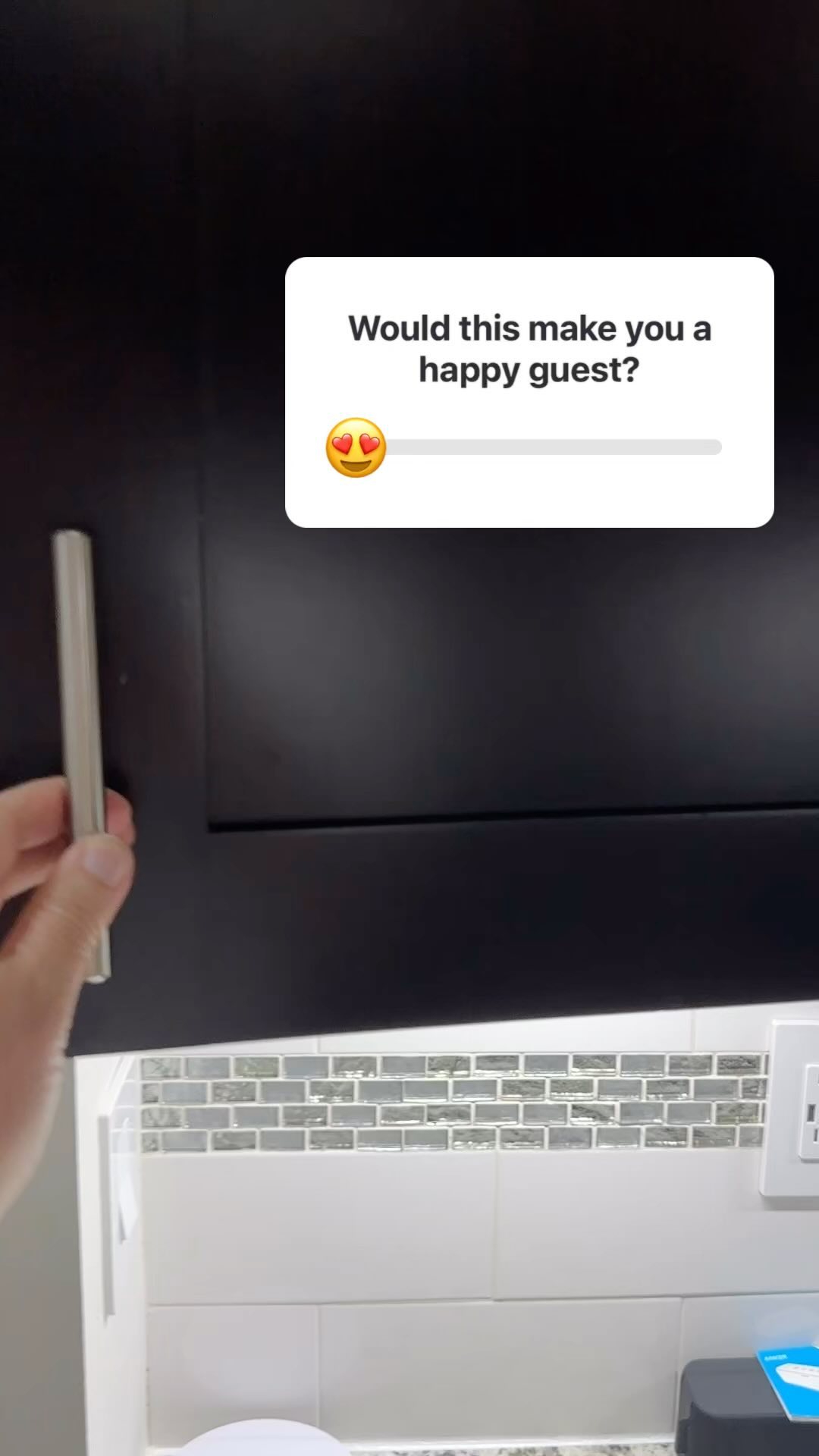 We aim to please and if you need while on your trip, we probably have it 😜
#oldtownalexandria #paynesthouse #visitalxva #oldtownalexandriava