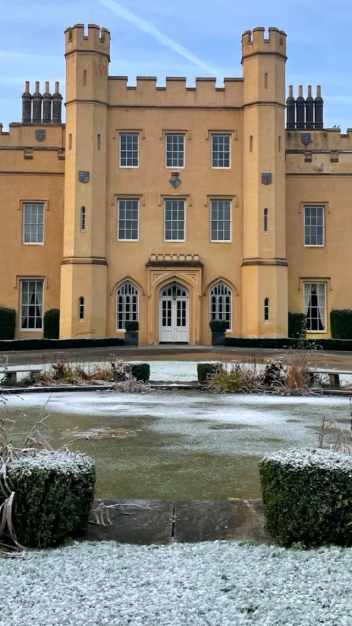 Ready to embrace the ultimate Festive Party this Christmas🔥❄️
Dazzling decorations & festive food, what’s not to love?!
Who’s in for a magical evening?
#partytime #christmasparty #festivefeels