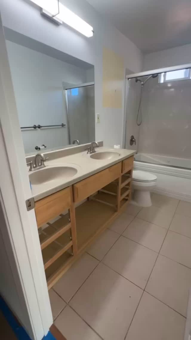 From outdated to oasis. Watch the journey unfold this isn’t just a bathroom upgrade, it’s a transformation of space and feeling.
You could be next. Let’s bring your vision to life.
#beforeandafter #bathroomrenovation #dreambathroom #renovationlife #apexbuilders #customdesign #luxuryliving #bathroomgoals #homeupgrade #interiordesign #bathroominspo #hometransformation #homeremodel #luxuryhome