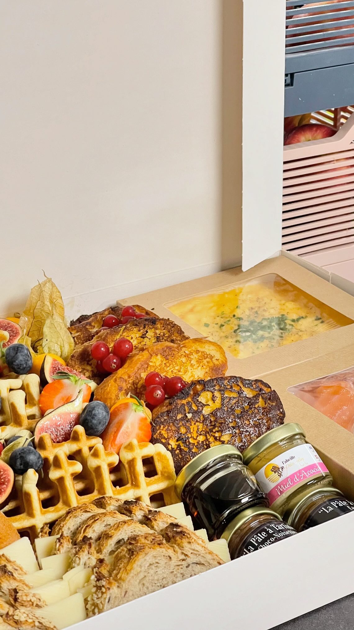 Vous brunchez avec nous ce matin ?đ§đ„đ«đ„đ„đ
#brunchevous #brunchbox #food #waffle #waffles #pancakes #pancakelover #brunch #foodinstagram #brunch #brunchtime #brunchhautesavoie #brunchdudimanche #packaging #saintcergues #stcergues #machilly #juvigny #veigy #veigyfoncenex #loisin #lucinges #bonsenchablais #douvaine #villelagrand #fillinges #nangy #bonne #ballaison #cranvessales
