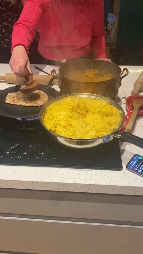 A wonderful collaboration, an evening of pure indulgence and a little fun making our own chapatis!!
β€οΈVegetarian Food
β€οΈ Temple Spa products
β€οΈFun and laughter
β€οΈInformal and relaxed home environment
More events being planned
Β£15 per person ππ¦π»π¦π