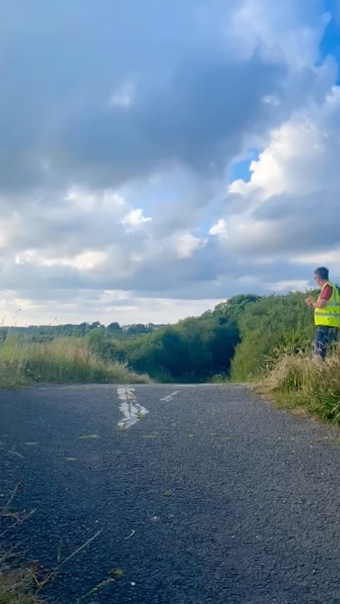 Amazing Timelapse of the 2024 #budelifeboatrun taken by Ashley Starr @swallow_parlour - can you spot yourself?! ๐โโ๏ธโโก๏ธ๐โโ๏ธโโก๏ธ๐