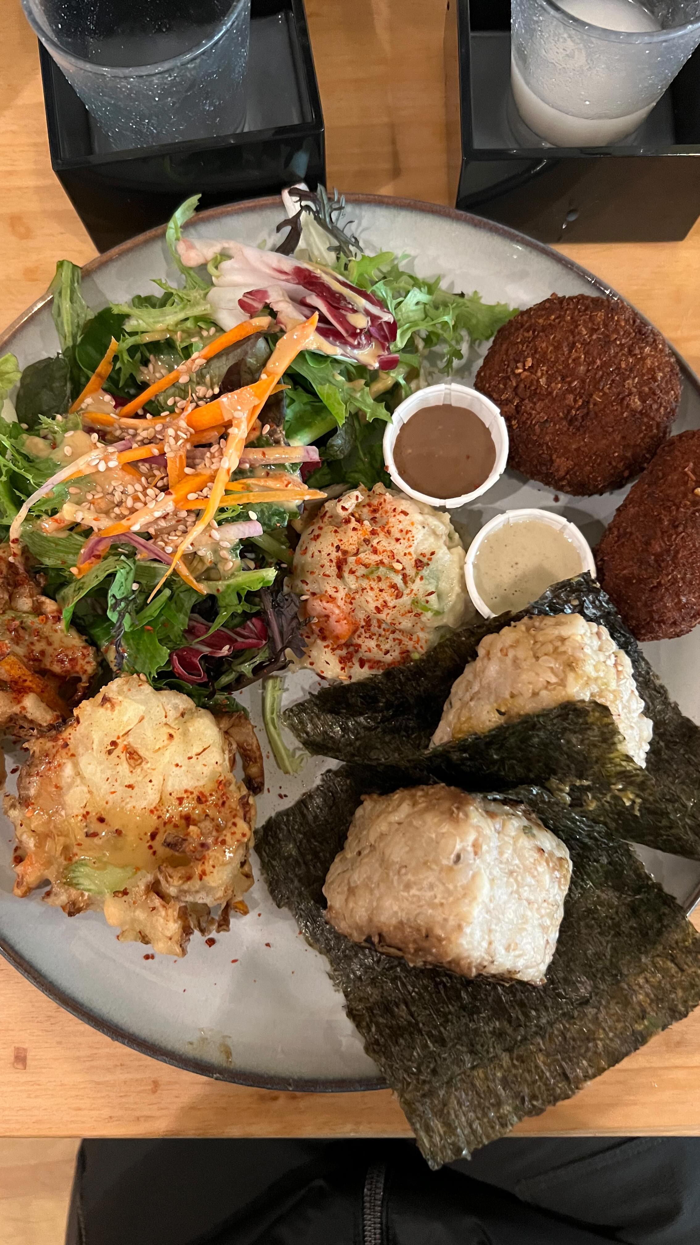 Just eating my way through the PNW. Had to highlight some of the faves. If there’s any one place you must go to, it’s Obon Shokudo in Portland. It was so tasty and satiating, and probably the best vegan food I’ve had since visiting Japan. Service was also excellent 👌🏼
.
.
.
#vegan #pnw #obonshokudo #seattle #portland #whatiate #veganonvacation #oregon #washington #pikeplacemarket #veganpizza #veganfoodshare #plantbased #wholefoods #pdxeats