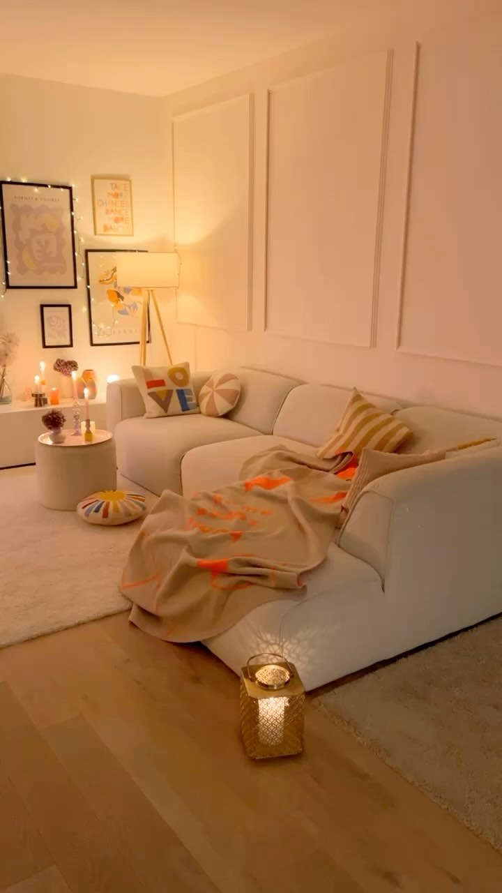 🤍 🕯️🤍
Unser Lager für heute, weil dem kleinen Mitbewohner der Sturm zu laut ist 🌬️
Eigentlich habe ich mich auf eine Serie gefreut, aber eine runde Ladybug schadet auch nicht☺️🐞Es ist auf jeden Fall gemütlich🕯️🤩
Schönen Abend euch🤍
#mycozyhome #interior #interiør #interior123 #interiordesign #interiorinspiration #myhome #livingroom #livingroomdecor #livingroominspo #livingroomdesign #livingroomideas #colorfulhome #colorfullliving #colorful