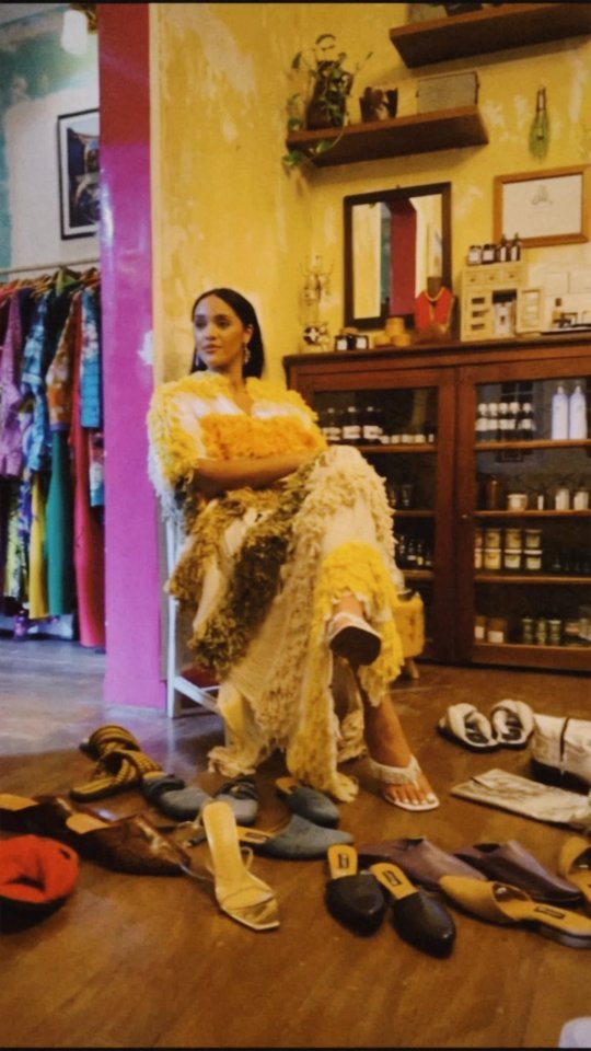 The Making of WE ARE, AS YOU ARE.
Go behind the lens and witness the spark that fuels our 2024 campaign. Every frame, every detail is inspired by YOU. See how we brought RADIATING. ELEVATING. to life ✨
Ready for what’s next? Stay tuned, the best is yet to come.
#ElleLokko #WeAreAsYouAre #RadiatingElevating #2024Campaign #BehindTheScenes #BTS #CreatingMagic
Art Direction: @donnamanfania
Creative Direction & Photography: @iamkaptin
Muse: @shadeeyaghoubi
Makeup: @da_therapizt
Costume Styling: @larleyyy @onthejobb
Prod. Assistant: @iamgrande_
Costume: @iamisigo
Earnings: @wild_moon
Production Company: @newsaintcorp