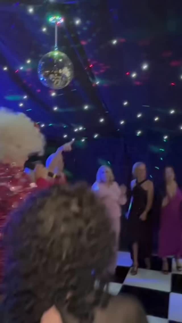 Last weekend I met some wonderful people- Lorraine & Bob. Big kisses from CHAMONIX to you Lorraine on your birthday, you are amazing. #sexybob #thorpe #chamonix