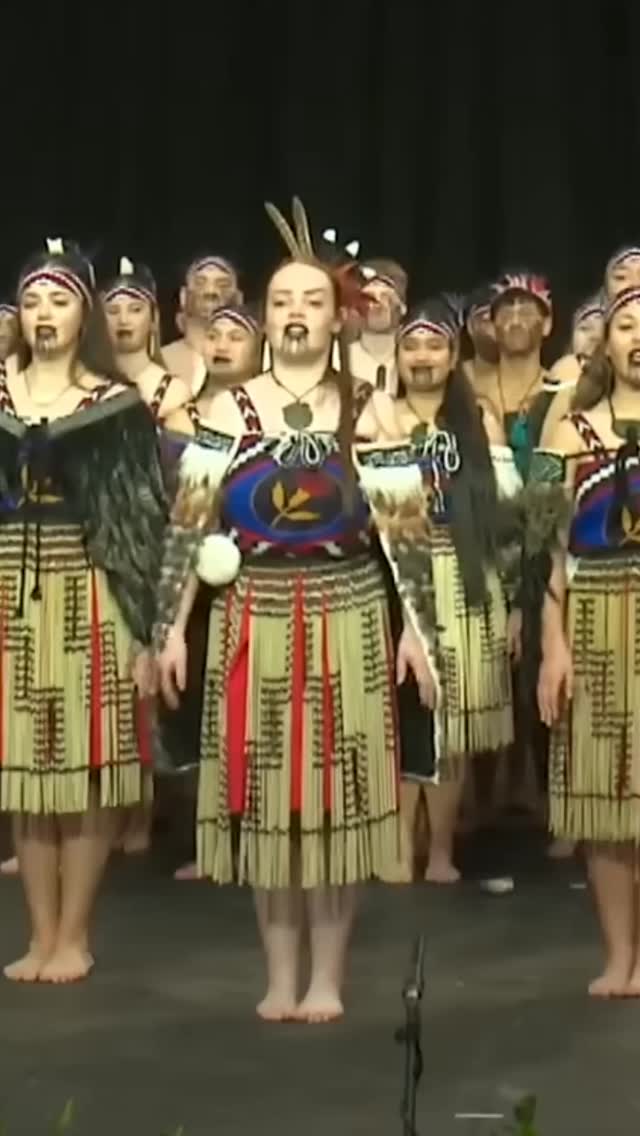 Can you name this banger? Te Pou Herenga o Murihiku taking us back to the 90s in style at Te Hautoka 2025.
Tūturu te noho
Tūturu te hono
Tūturu ake nei
Mō Kā Uri | Kāi Tahu 2050
#mōkāuri #terunangaongaitahu #kuratuarua #haka