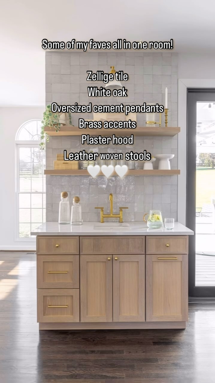 Where textures meet taste 🌿✨
Loving the natural vibes in this kitchen —earthy tones, sleek surfaces, and cozy textures coming together for the perfect balance.
📸 @ryanshapirophotography
#KitchenInspo #NaturalDesign #CozyLiving