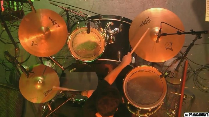 “_NightStand” performed live at @theparamountny!
Come see us play our originals live at one of our upcoming shows! Find our schedule in our story, website link in our bio, or by dming us!
#originalmusic
#paramount
#dizzyaftermidnight
#livemusic