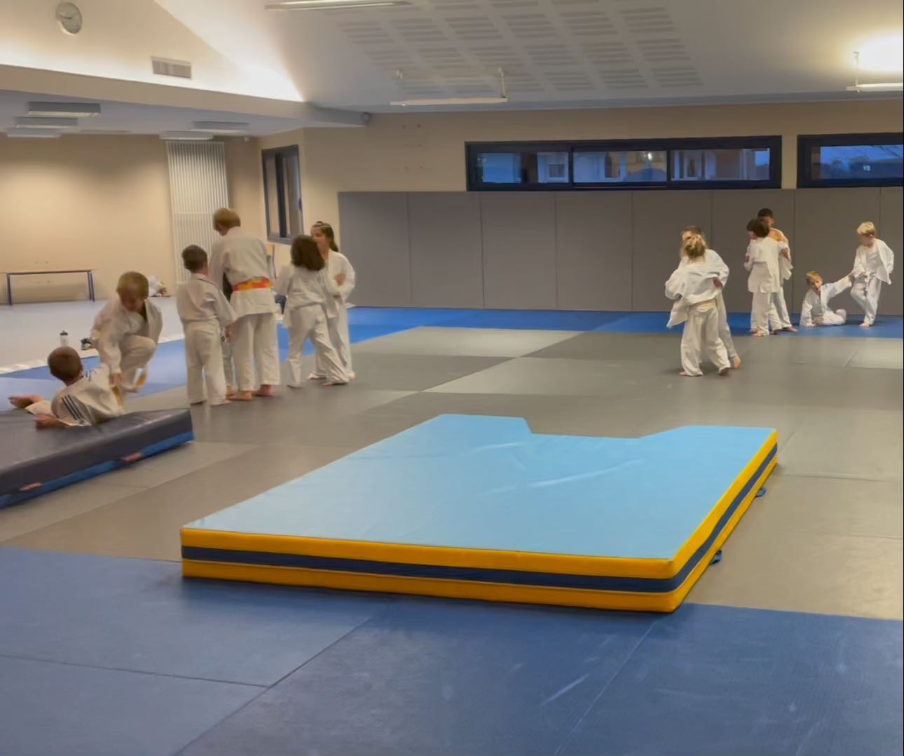 Action les champions 🥰😍🔥🔥🔥
#dojostmartinois
#photojudo
#judodebutant
#artmartiauxlandes
#century21bayonnenivadour
#judoorx
#capvaleurpatrimoine
#judosaintandredeseignanx
#judoclubcotebascolandais