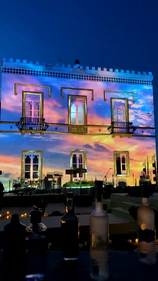 Opening of a mapping show for a private reception in Sicily on the « villa Mon repos » building in Taormina. @villa_mon_repos @strawberriesandchampagne_ #videomapping #videomapping3d #mappingevent #immersiveexperience #eventinspiration