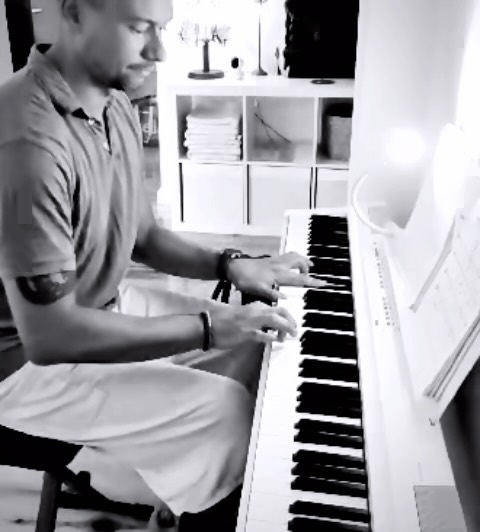 A bit of piano improvisation.
.
.
.
.
.
#pianoimprovisation #pianoautumnleaves #piano #pianosong #pianocover #pianomusic #pianomusician #piano #Yoga #yogasana #iyengaryoga #yogaportugal #lisbonyoga #practice #yogainspiration #yogateacher #yogaeveryday #yogi #yogajourney #pianodemo