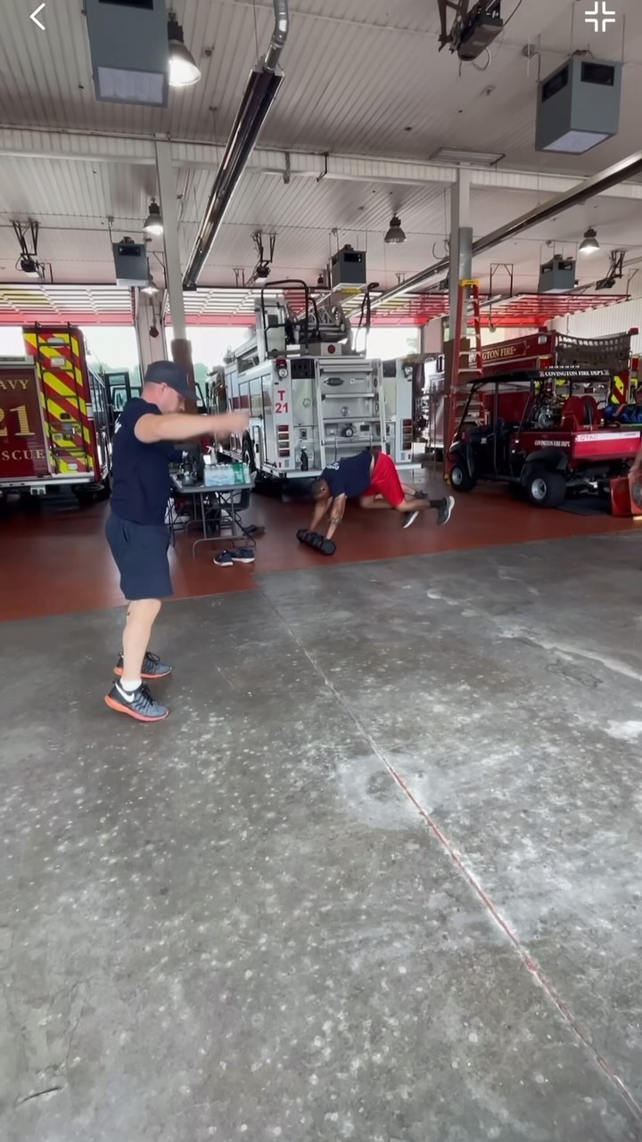 Workout of the day💪🏼🏋️♂️
We do not own the rights to this song :)
#firefighter #workout #covington #covingtonga #covingtonfire #strong #covingtonfiredepartment #getfit #getstrong #weslayed #muscles