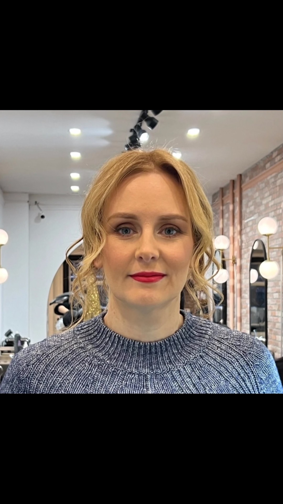 Transforming beauty with every brushstroke and every curl! 💫 From flawless makeup to stunning hair, we love making our clients feel their best. ✨
#VerbSalon #BeautyByVerb #HairGoals #MakeupArtistry #SalonPerfection #FlawlessLook #TransformationTuesday #BeautyExperts #HairAndMakeup #ClientGlowUp #HairInspo #MakeupInspo 💋