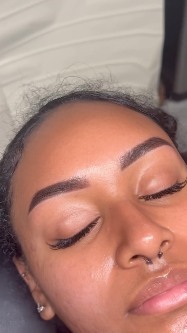 amaazeee brow transformations 🙂↕️
brow wax/shape & tint
#browshaping #browlamination #browgoals #browartist #browtinting #browwax #browmapping #kkbrowista