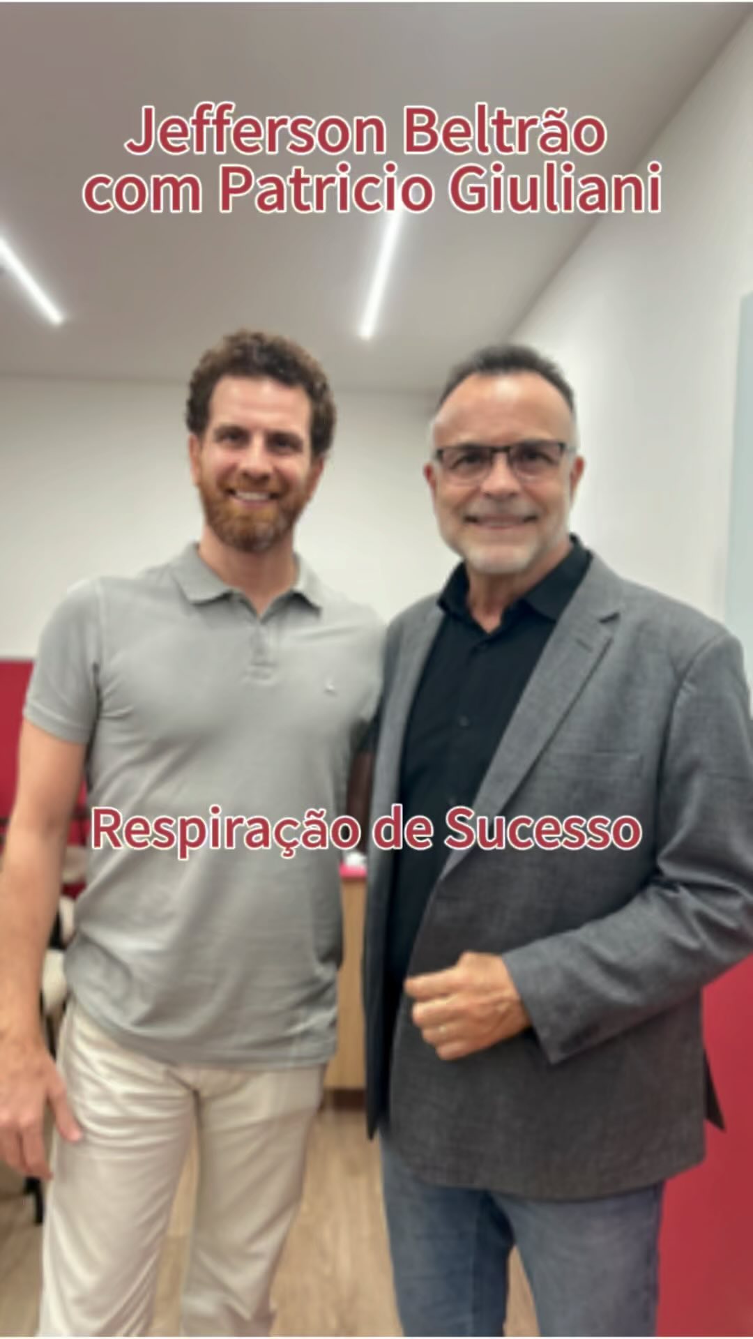 Respiração para o sucesso!
Aspectos muito importantes a ser considerados sobre respiração.
- Respiração lenta para ter mais longevidade.
- Respiração consciente, profunda e ritmada, para gerir suas emoções e ações.
- Treinamentos consistentes de respiratórios até ficar inconscientemente competente.
Da entrevista realizada no laboratório da @eloquenceoratoria com o jornalista @jeffersonbeltrao .
Obrigado pela oportunidade!