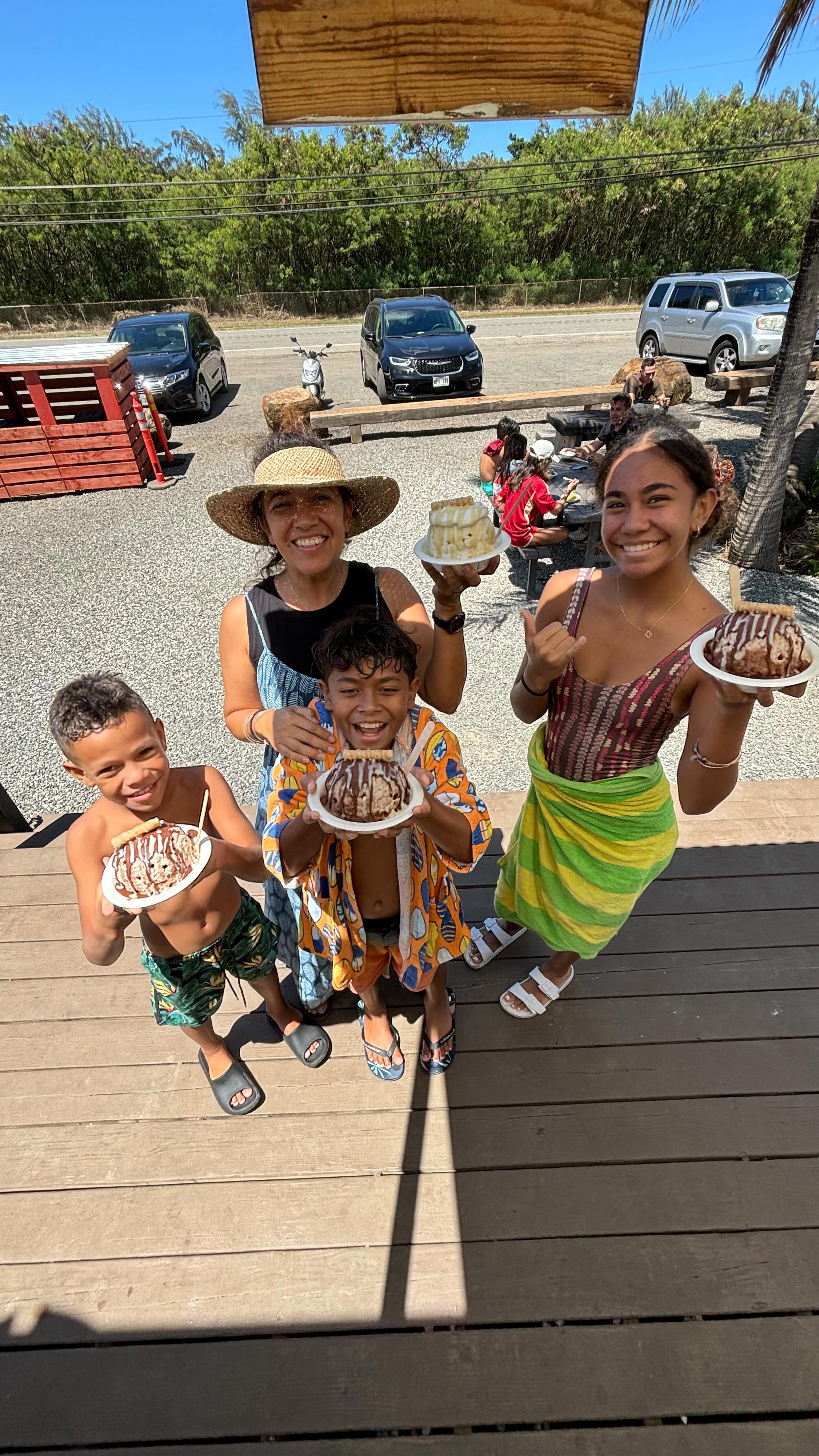 Did you know that we’re located in Kahuku? Right on Kuilima Farm across the parking for Kawela Bay🌺 We’re so grateful for all of you who support us and enjoy our shave ice🍧
If you’re on the north shore or in Kahuku, stop by!We’re open everyday from 11am-6pm🤙🏽
#Kulashaveicens #kulashaveice #kahuku #kuilimafarm #turtlebayresort #organic #homemade #homemadeshaveice #kahukuhawaii #coconutshaveice #mochi #oahu #oahuhawaii