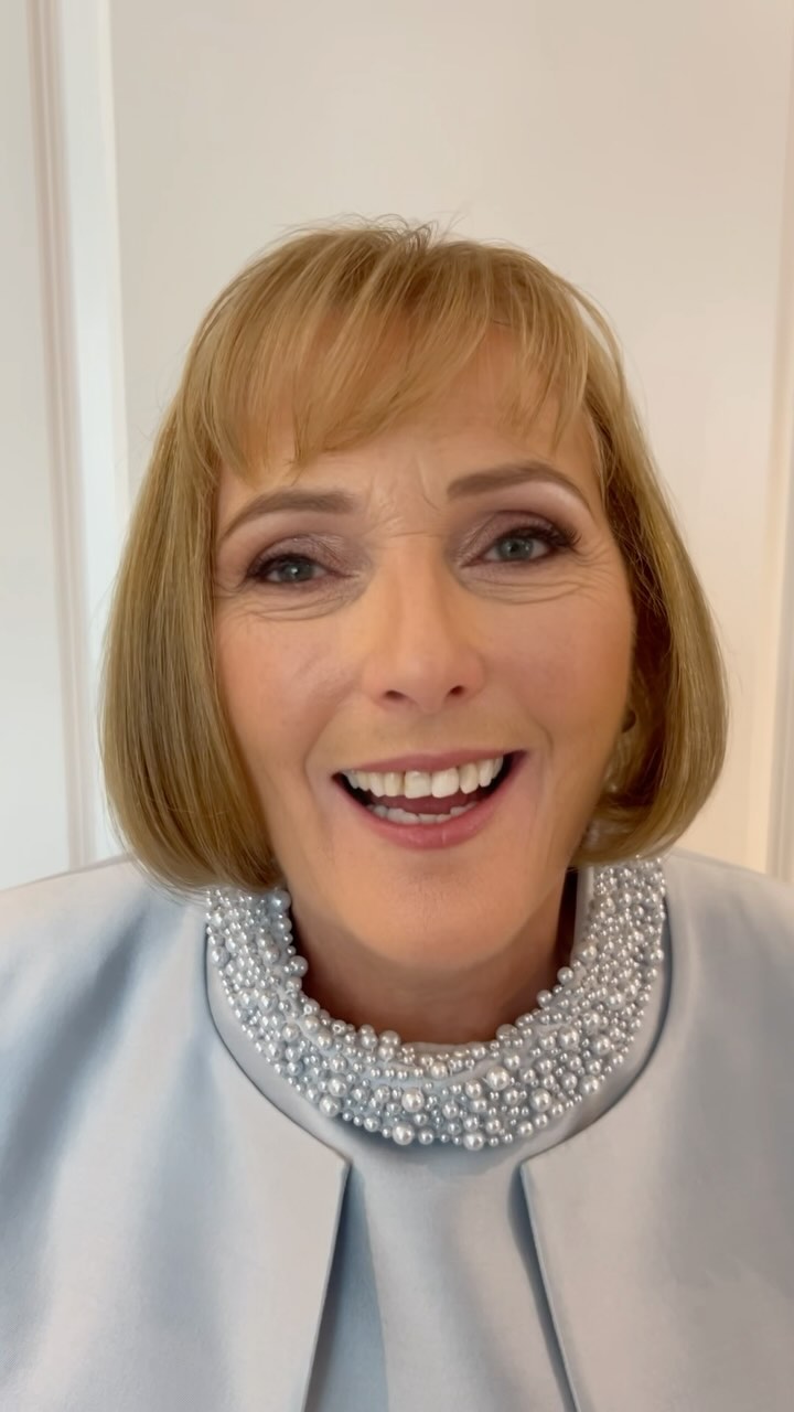 ๐ค ๐๐จ๐ญ๐ก๐๐ซ ๐จ๐ ๐ญ๐ก๐ ๐๐ซ๐ข๐๐ - ๐๐ข๐ง๐๐ ๐ค
How glamorous does Linda look?! It was so much fun getting to know Katie and her Mum at their makeup trials and yesterday for Katieโs nuptials to Chris at The Priory Church
๐๐๐ฒ ๐๐ซ๐จ๐๐ฎ๐๐ญ๐ฌ ๐๐ข๐ง๐ค๐๐ ๐ญ๐จ ๐๐จ๐ฌ๐ญ
๐๐ฌ๐ ๐ฆ๐ฒ ๐๐ก๐๐ซ๐ฅ๐จ๐ญ๐ญ๐ ๐๐ข๐ฅ๐๐ฎ๐ซ๐ฒ ๐๐ข๐ฌ๐๐จ๐ฎ๐ง๐ญ ๐๐จ๐๐ ๐๐จ๐ซ ๐๐% ๐จ๐๐ ๐
๐ข๐ซ๐ฌ๐ญ ๐๐ซ๐๐๐ซ:
https://friends.charlottetilbury.com/i/nikki.mullard):
๐ซCharlotte Tilbury Magic Vanish in Fair & Under eye Concealer (both fair), Legendary Brows in Taupe, Eyes to Mesmerise in Oyster Pearl, colour Chameleon Eye pencil in Dark Pearl, super brown liquid liner, Pillow Talk Matte liquid blush, Beautyverse & Face pallette and lips in Pillow Talk Fair
๐ซLaura Geller Highlighter in French Vanilla & Dulce de Lune
๐ซRodial Skin Tint, Banana Powder & blush in Copacabana
โจDisclaimer this look actually took 45 minutes but itโs always fun to do a sped up process!
๐๐๐ข๐ซ ๐๐ฒ ๐ญ๐กe ๐ญ๐จ๐ญ๐๐ฌ ๐๐ฆ๐๐ณ๐ @kellywilliamshairstylist
๐๐๐ค๐๐ฎ๐ฉ ๐๐ฒ ๐ฆ๐จ๐ข @brides_by_nikki
๐๐ก๐จ๐ญ๐จ๐ ๐ซ๐๐จ๐ก๐๐ซ @aimeejoyphotography
๐๐ข๐๐๐จ๐ ๐ซ๐๐ฉ๐ก๐๐ซ @finalcutfilmco
๐๐๐ง๐ฎ๐ @captainsclubhotel
#brides_by_nikki #hampshirehairandmakeup #dorsethairandmakeup #bridalmakeup #dorsetbride #weddingmakeup #dorsethairandmakeup #luxemakeup