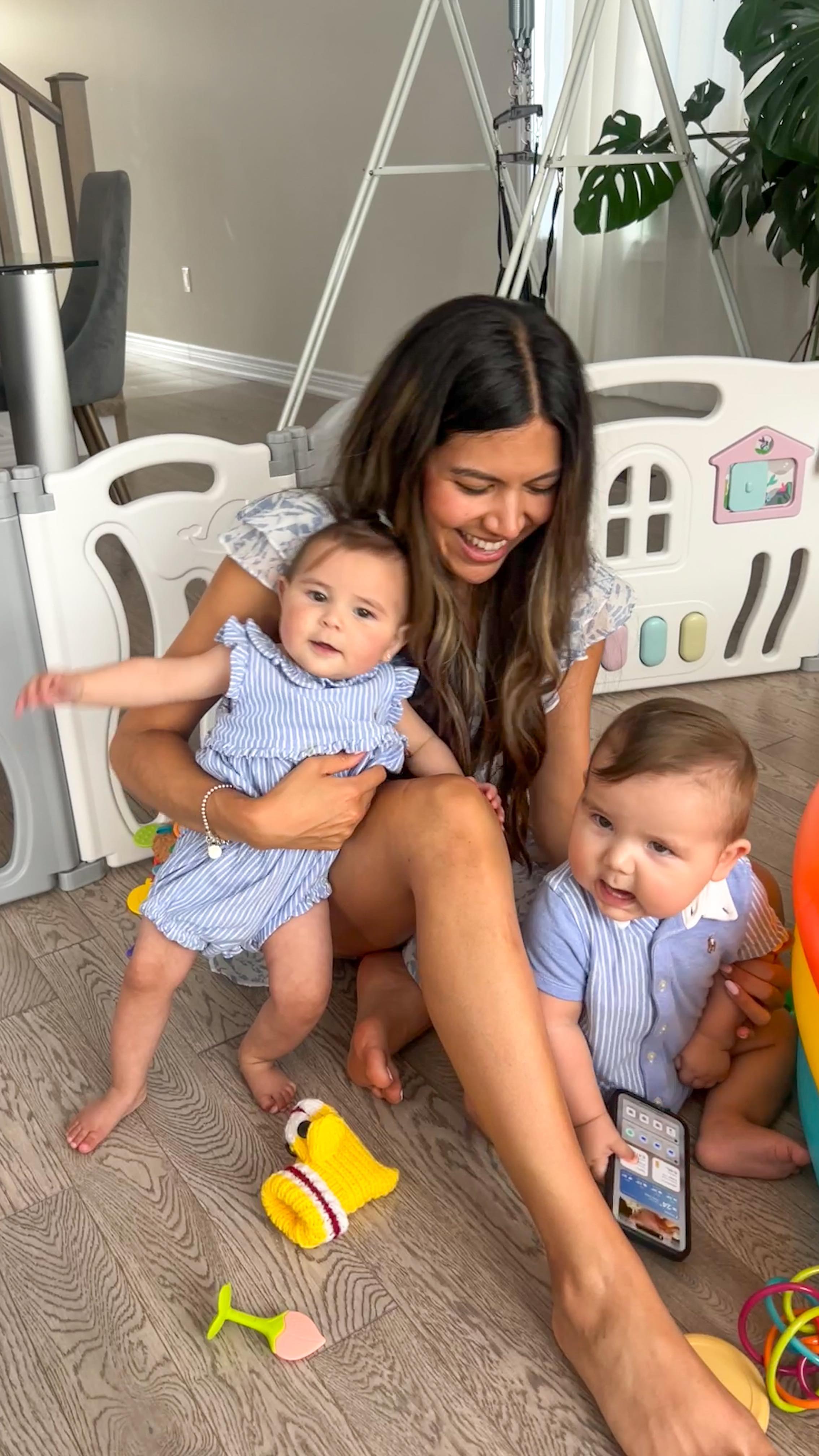 Can you relate? 🤣🫣
#momlife #momlifebelike #momblogger #momhumor #momoftwo #momlifeisthebestlife #twinmom #twinmomlife