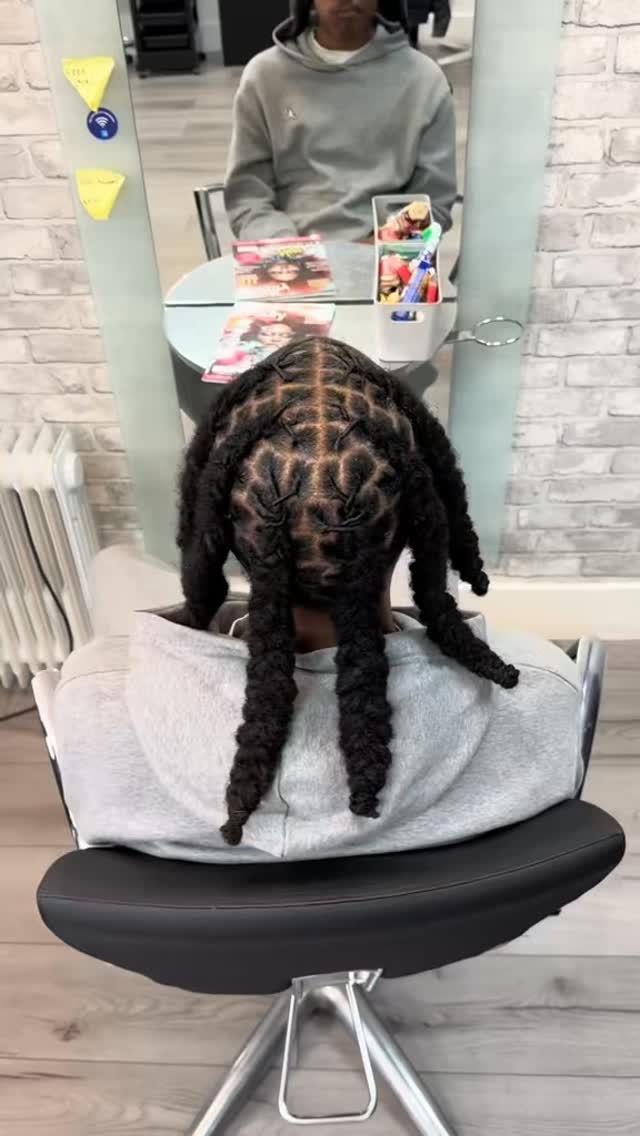 Q2 Locs Parlour Limited
Service : wash, retwist + style 🔖
Style : plaits
Stylist : Jennifer
Interested in booking ? Check link in our bio 👆🏾.
Tired of salons that don’t understand your crown? At Q2 Locs Parlour, we specialise in bespoke loc care, protective styling, and scalp wellness—because your hair deserves expert hands and authentic care.
location : Harrow , North west London . 📍
Best train line : Metropolitan 🚊
Finding 🅿️arking on appointment day ?
Greenhill Way Car Park ( 7mins walk )
St Ann’s Car Park ( 6 mins walk )
St Gorge’s Car Park ( 7 mins walk )
Got further questions? Send us a dm @q2locsparlour or text message / call / WhatsApp via 07508902133
What we offer:
• Signature Loc Maintenance & Retwists
• Start Loc Journey Packages
• Dry Scalp & Hair Growth Treatments
• Premium Natural Hair Products (Now Available In-Store!)
Book your appointment today and experience why our clients call us London’s go-to loc specialists.
Tag us: #Q2LocsGlow to get featured!
—
#Q2LocsParlour #LondonLocs #NaturalHairUK #LocGoals #AfroHairCare #ScalpTreatment #LocJourney #HairCareBusiness #BookNowLondon #NaturalHairCommunity