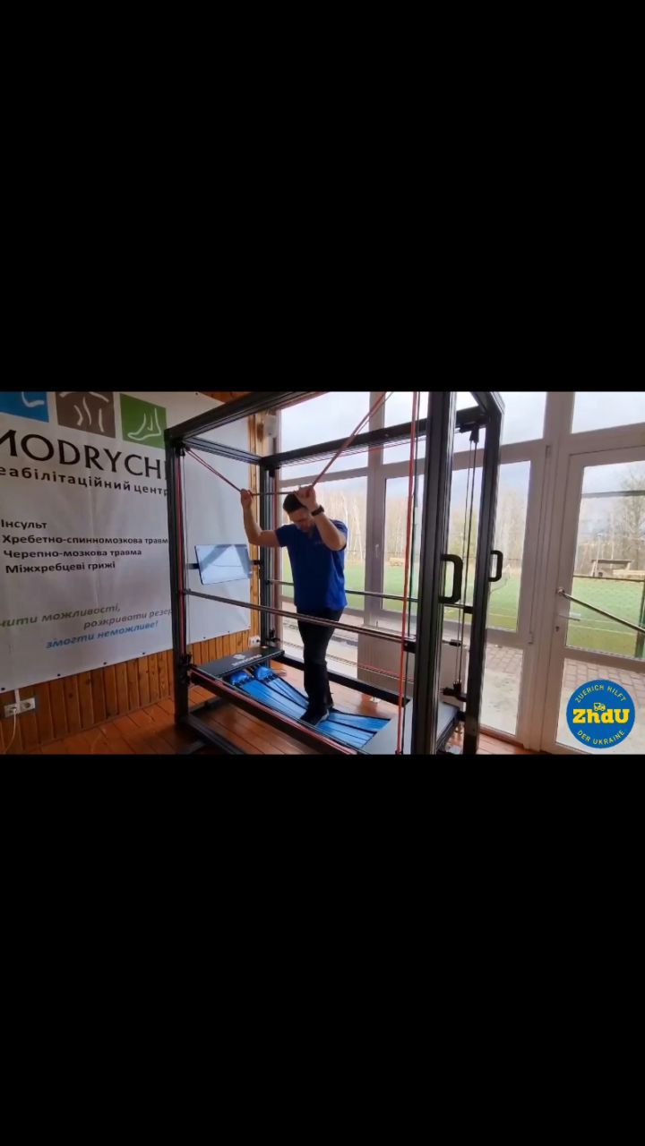 Is it the new workout tutorial for the summer? 🧐
No, it’s better! This is what training sessions look like now for @modrychi patients rehabbing from traumas 💪
The Modrychi Rehabilitation Center is the first recipient of the Luna Physio device produced by @sensopro and delivered to Ukraine by @zuerich_hilft_der_ukraine. Since February, Luna has been of great service to local physiotherapists and freshened up the patients’ routines with new exercises.
"The device is of top quality, we use it constantly in our work," says Oleg Masnyy, the Lead Physiotherapist at Modrychi.
Established in 2015, Modrychi has treated over 4 thousand patients spanning all age groups, with around 10% requiring treatment for severe conditions. Currently, Modrychi cares for around 110 patients. The centre often takes the most difficult cases rejected by other clinics and tries to restore patients’ mobility to the fullest extent possible. Through your generous contributions and support, we could provide Modrychi with a device that makes rehabilitation efforts even more effective! Дякуємо 💙💛