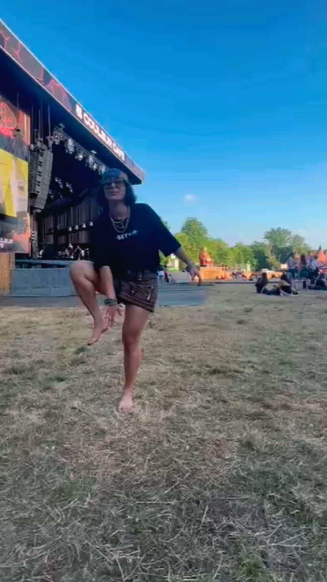 Le t-shirt BEYOM 😌 bientôt disponible en précommande…
#beyourownmasterpiece #beyom #yoga #ayurveda #bienetrenaturel #bienetre #yogateacher #massagetherapist #massageayurvedique #natureisamazing