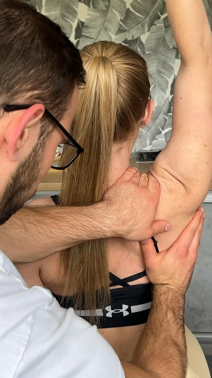Pomůžeme i Vám? ⬇️
Fyzioterapie je vhodná při řešení nejen akutních obtíží a pooperačních stavů, ale také jako prevence špatných pohybových návyků, například při sedavém zaměstnání, ale i sportování na všech výkonnostních úrovních☝️
Vhodná je také pro nastávající maminky 🤰 a ženy po porodu v rámci fyzioterapie pánevního dna 👐
Objednejte se a zažijte novou dimenzi pohybu.
Těšíme se na Vás!
#novadimenzepohybu #fyzio #fyzioterapiebrno #fyziopraha #fitnesspraha #fitnessbrno