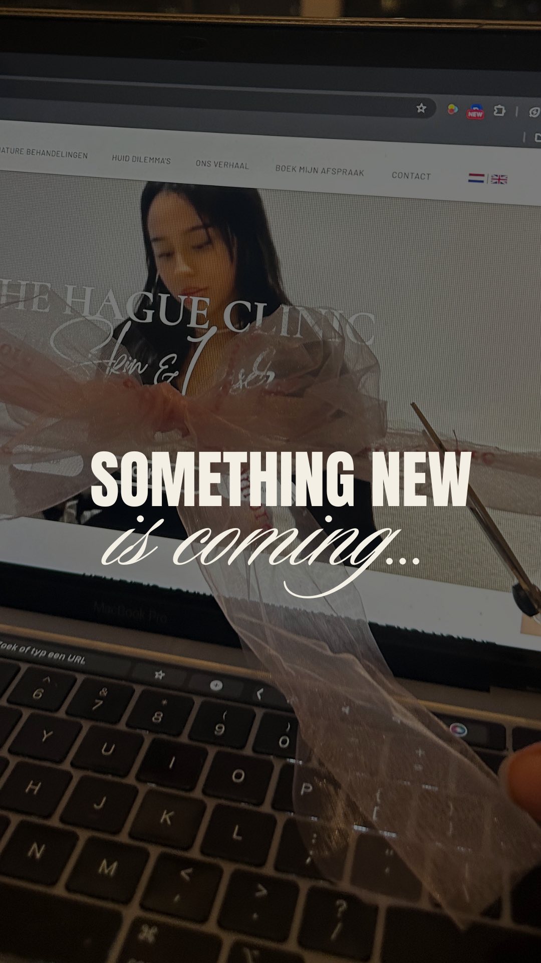 🚀 Onze nieuwe website is LIVE! 🚀
Vandaag lanceren we niet zomaar een nieuwe website – dit is dé plek waar jouw huidtransformatie journey echt begint. We hebben alles opnieuw ontworpen en een geheel nieuw concept toegevoegd, speciaal om jouw glow-up eenvoudiger en persoonlijker dan ooit te maken.
Klaar om in actie te komen? Morgen delen we alle ins en outs van dit nieuwe concept en hoe jij zonder gedoe jouw huid naar een hoger level tilt. Stay tuned, want dit wil je niet missen! 💫
Boek online een afspraak: www.thehagueclinic.nl
📞 Bel: +31 85 060 74 77
📧 Email: Info@thehagueclinic.nl