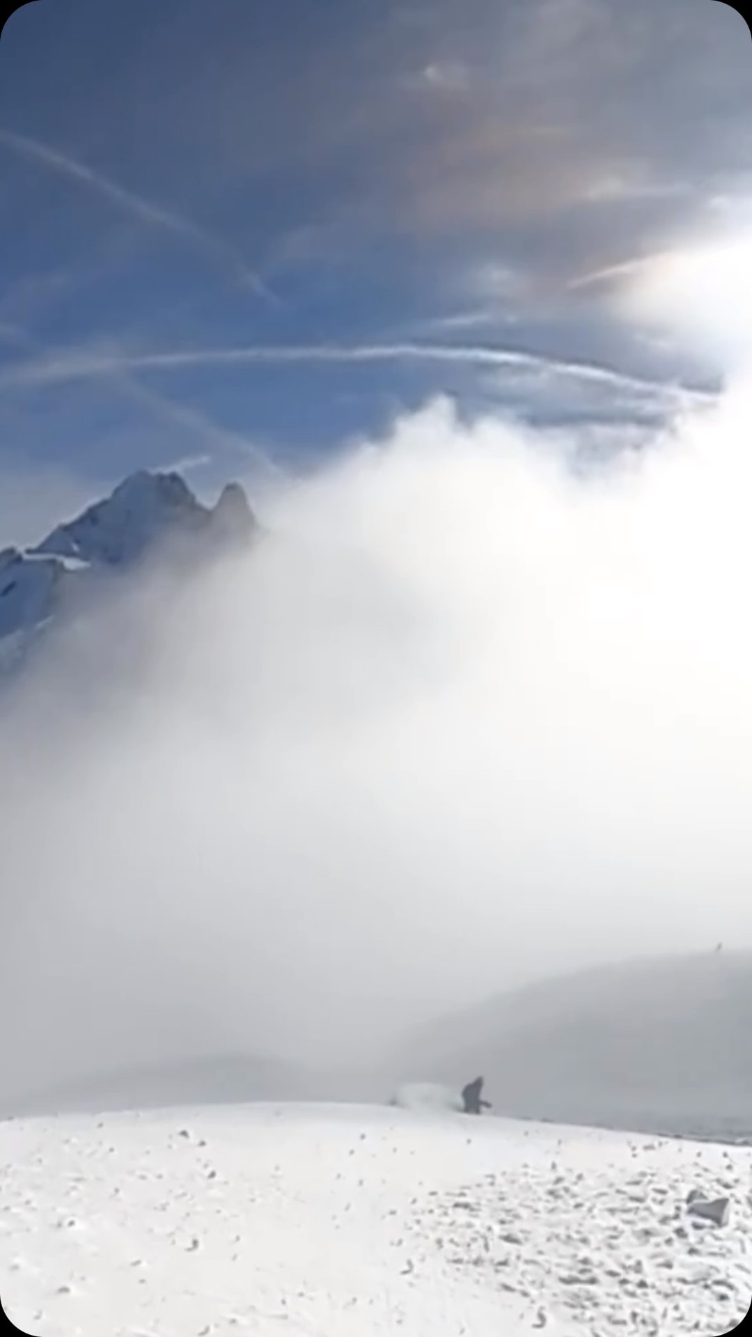 Slim to none thick to deep ?
@henaff_off @quiksilver.snow @fjordalp
🎥 @bonchr
#snowboarding #snow #snowboard #board #chamonix