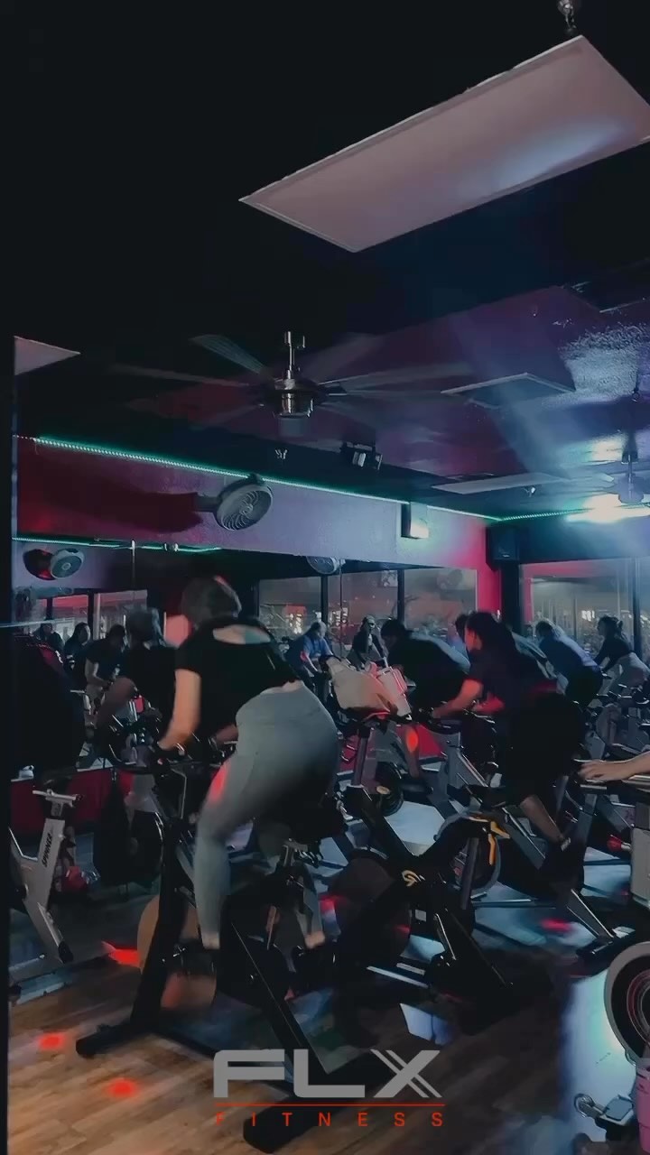 Spinning Class with Jose Monday-Thursday 6:00pm ๐ฒ #flxfitnessclx