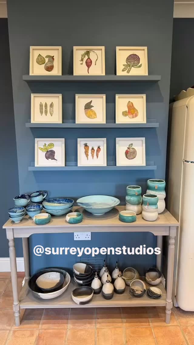 It starts today!!! After a fabulous private view on Thursday we are raring to go and looking forward to welcoming you to our Coach house Collective exhibition. We are open this weekend 11-5pm to share with you a super array of beautiful artworks by @mandyjillart and @joanneolneyart and a varied collection of functional pottery and the new life drawing series from myself.
Hope to see you in the studio!
#thingstodoinsurrey #dorking #surreymaker #surreysmallbusiness #britishartistsandmakers #tableware #lifedrawing