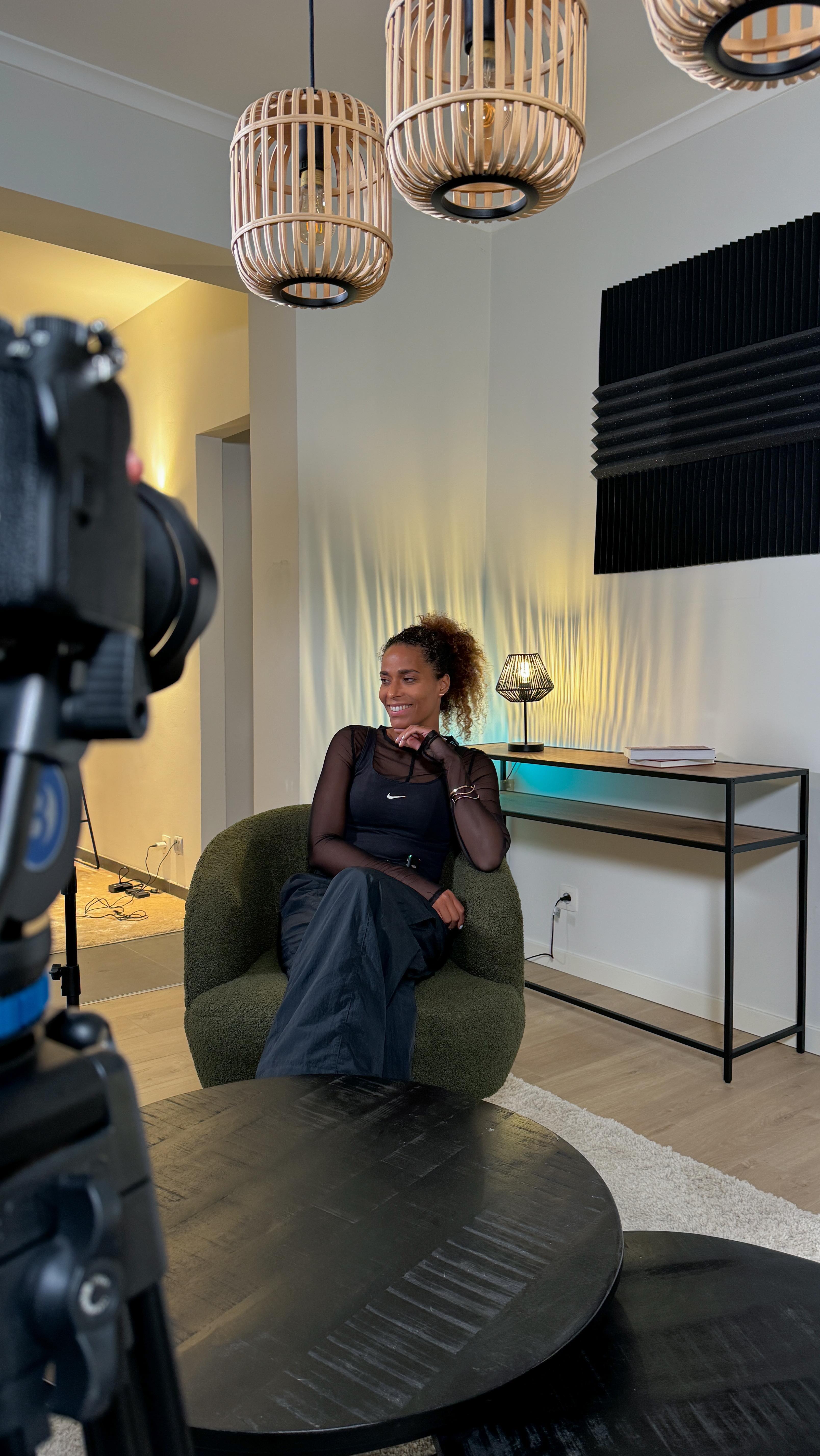 03.05.2024 〰️ I’ma put my heart on ice.
Om te geraken waar ge wilt is het allerbelangrijkste u buikgevoel leren volgen, meningen van anderen links te laten liggen en gewoon te doen! Of hoe ik écht letterlijk “foert” tegen alles zeg. De volledige aflevering kan je nu beluisteren via @foertpodcast