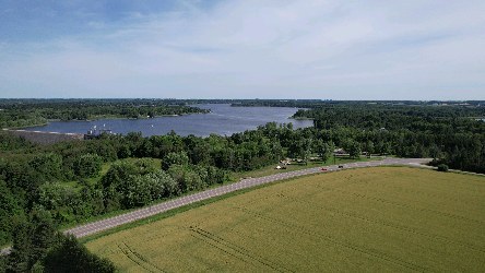 Dropping barns with a view
#Klompsinc #demolition #barndrop #demo #excavator #excavating #concretecrushing #farmcleanup #landclearing #belwoodlake