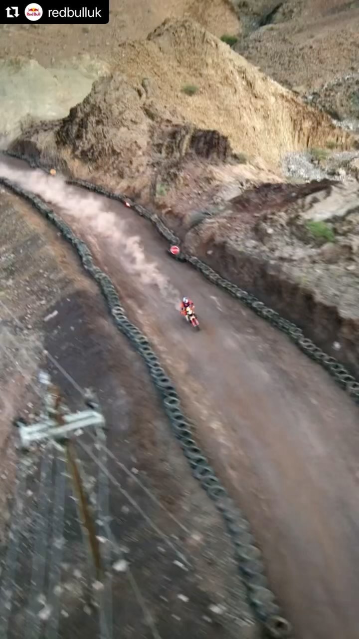 Here is our latest collaboration with @redbulluk and @visitdubai, with the great @sundersam 🔥🔥🔥
It was absolutely incredible to work on this project. Full link on youtube: https://www.youtube.com/watch?v=SK1HmKDMFTE
#primeproductionsamg #redbull #redbulluk #visitsubai #dubai #mydubai #filmproduction #mx #rally #motorbike