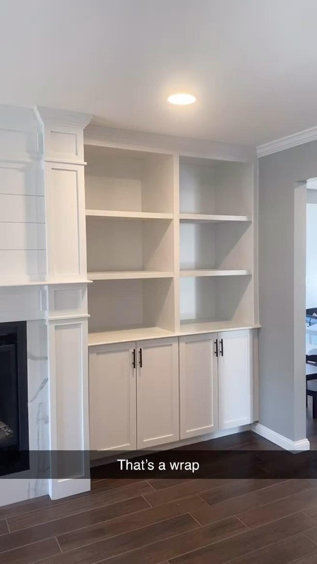 Throwback to this built in unit we designed, fabricated, finished , and installed. Call today for a free estimate to see why we call ourselves elite
#elitemillwork #custom #cabinetry #millwork #longisland #contractor #tile #crown #fireplace #mantle #sprayfinish