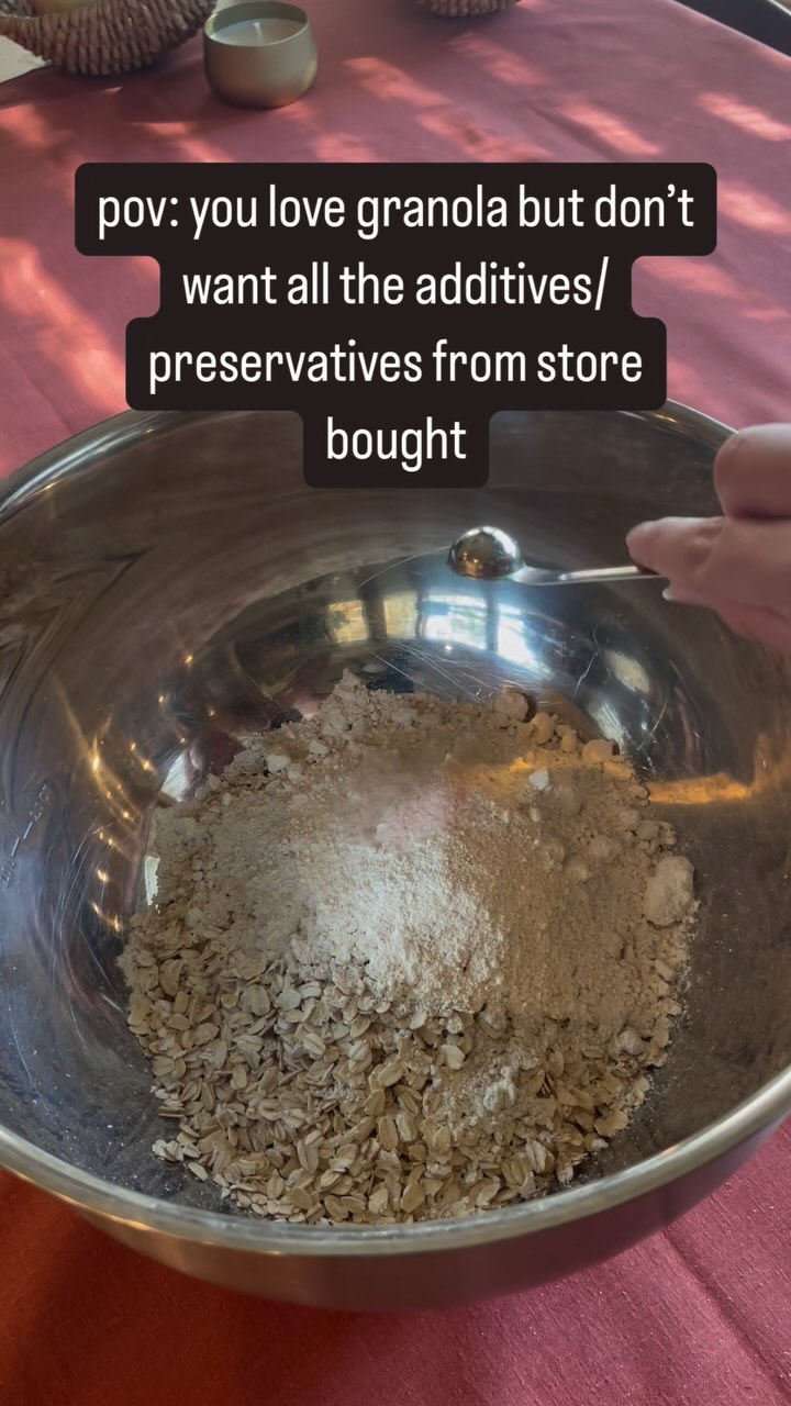 A new “Cozy Bake” added to the menu! Order from my website, link in bio ✨
#homemade #smallbusiness #homebakery #homemadegranola #homemadetreats #breakfast #crunchy