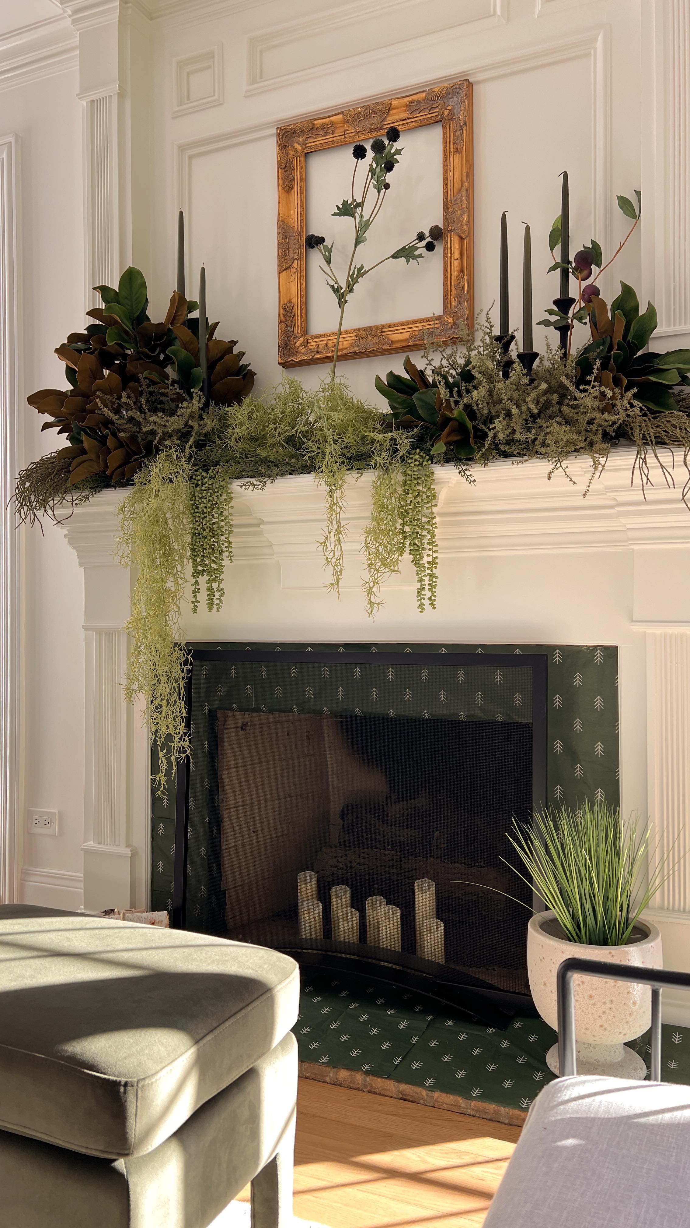 My mantel last year!
Excited to decorate the mantel this year! I just don’t know what to do yet! But I will figure it out today 💚
#holidaydecorating #manteldecor #christmas