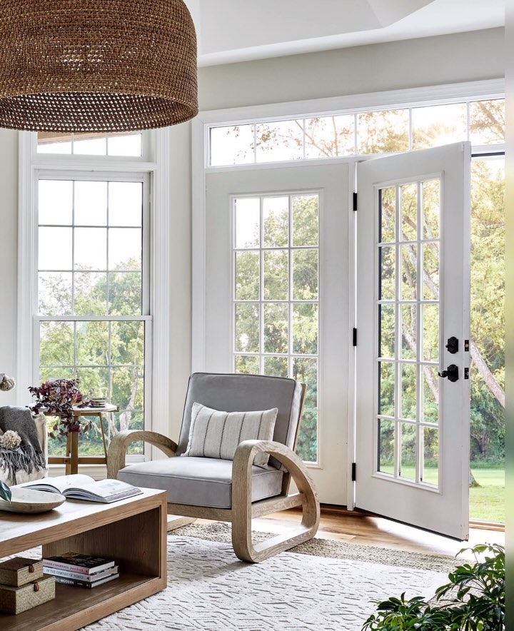 Sunrooms are meant to be light, bright, and filled with natural beauty! Keep the outdoor vibes flowing inside with an airy, open design that brings the sunshine in. 🌿✨ #SunroomGoals #InteriorDesign #BrightSpaces"